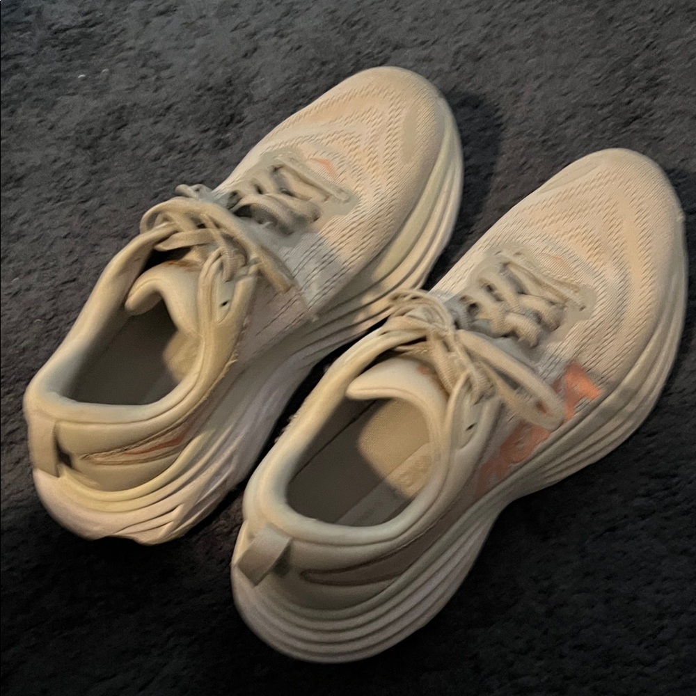 Women’s hoka bondi 8